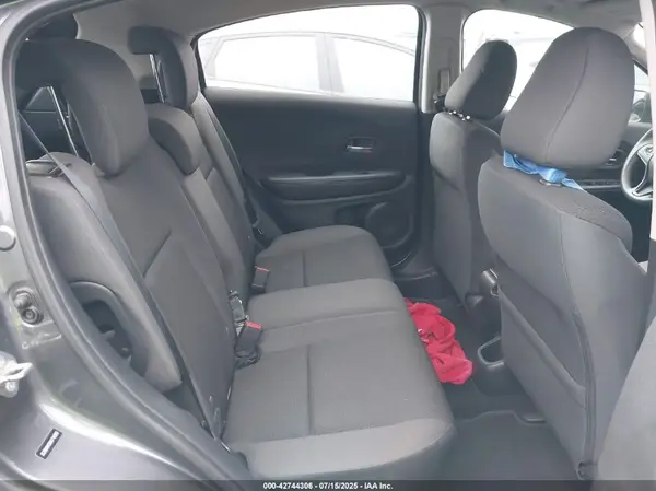 3CZRU5H32KG716303 2019 HONDA HR-V - Image 8