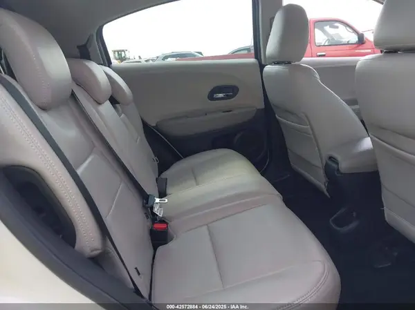 3CZRU5H32KM719929 2019 HONDA HR-V - Image 8