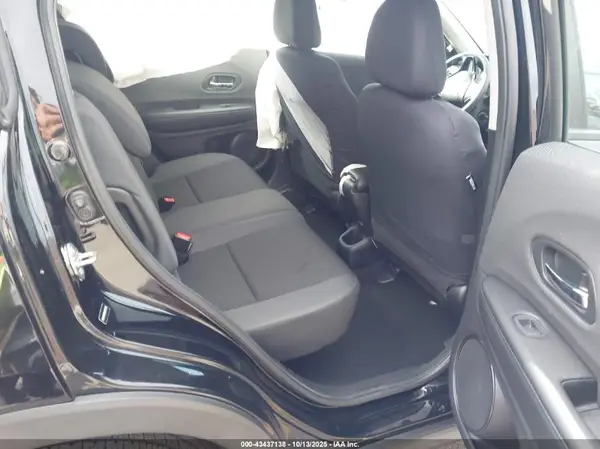 3CZRU5H32KM725195 2019 HONDA HR-V - Image 8