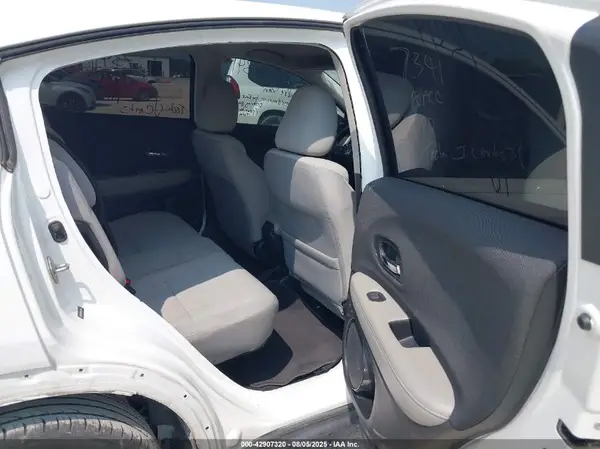 3CZRU5H32KM730705 2019 HONDA HR-V - Image 8