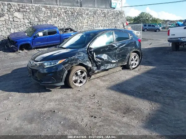 3CZRU5H32LM712495 2020 HONDA HR-V - Image 2