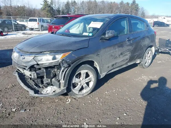 3CZRU5H32NM703153 2022 HONDA HR-V - Image 2