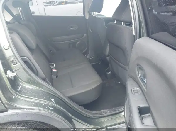 3CZRU5H33HG703472 2017 HONDA HR-V - Image 8