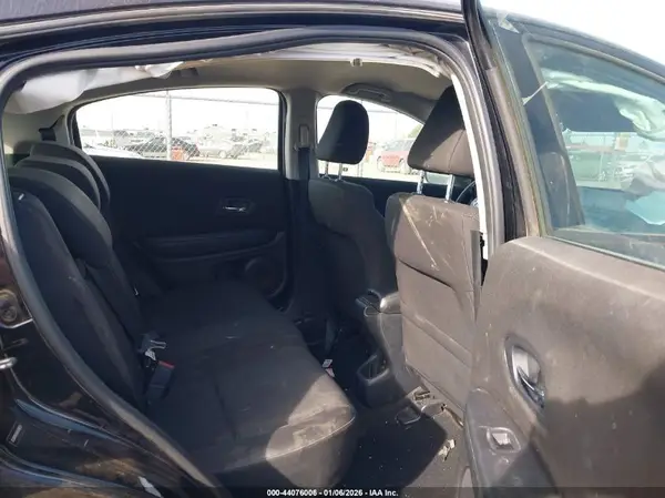 3CZRU5H33HG708221 2017 HONDA HR-V - Image 8