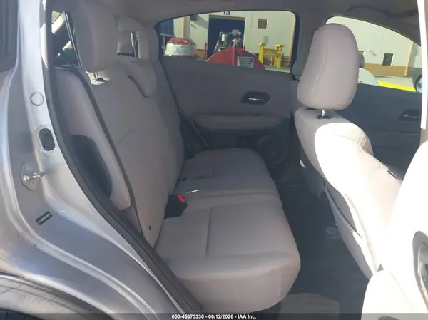 3CZRU5H33HG708574 2017 HONDA HR-V - Image 8