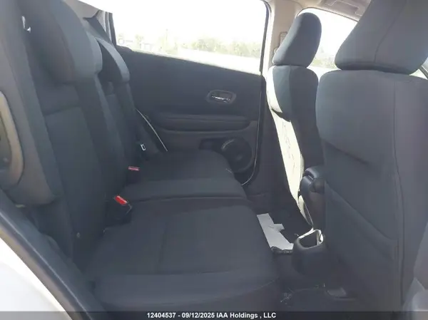 3CZRU5H33HM101821 2017 HONDA HR-V - Image 8