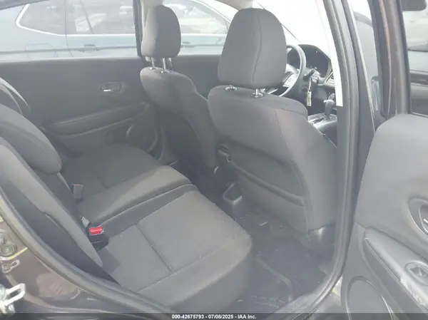 3CZRU5H33HM701853 2017 HONDA HR-V - Image 8