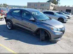 3CZRU5H33HM703795 2017 HONDA HR-V