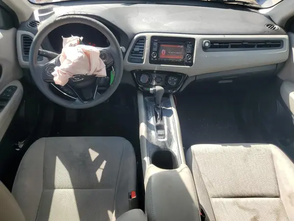3CZRU5H33HM705532 2017 HONDA HR-V - Image 8
