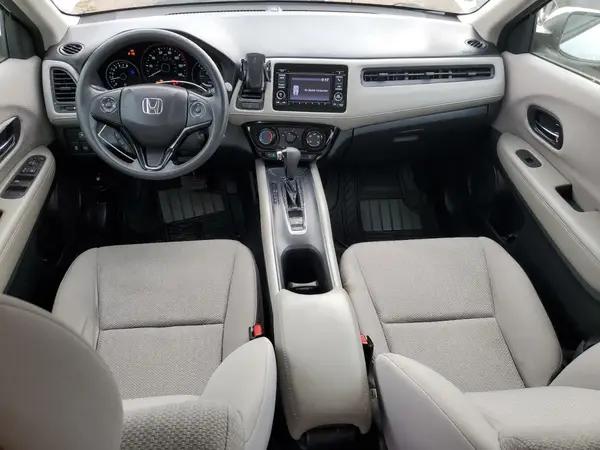 3CZRU5H33HM706583 2017 HONDA HR-V - Image 8