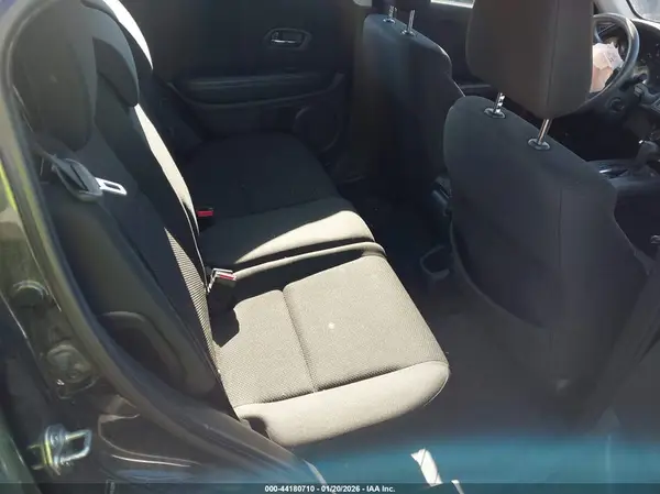 3CZRU5H33HM711220 2017 HONDA HR-V - Image 8