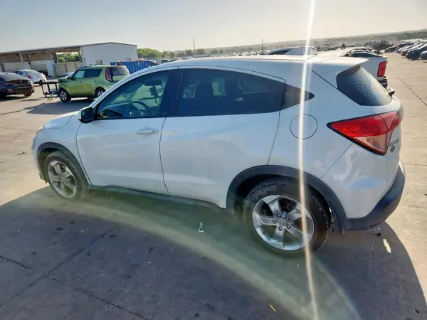 3CZRU5H33HM712139 2017 HONDA HR-V - Image 2