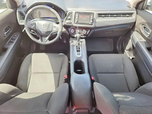 3CZRU5H33HM725411 2017 HONDA HR-V - Image 8