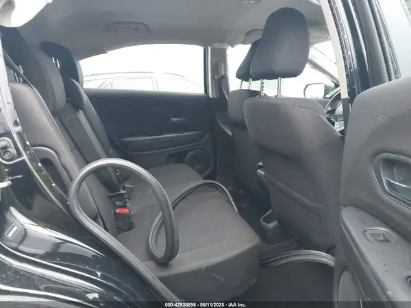 3CZRU5H33JG700058 2018 HONDA HR-V - Image 8