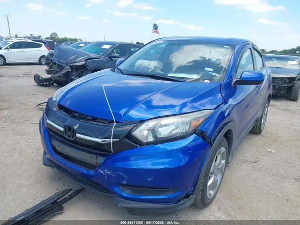 3CZRU5H33JM701714 2018 HONDA HR-V - Image 2