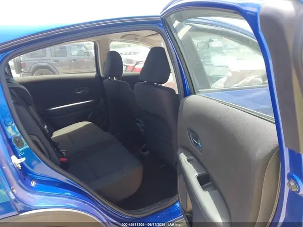 3CZRU5H33JM701714 2018 HONDA HR-V - Image 8