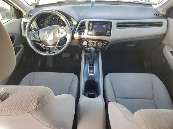 3CZRU5H33JM709196 2018 HONDA HR-V - Image 8