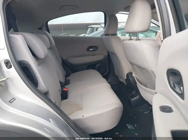 3CZRU5H33JM710851 2018 HONDA HR-V - Image 8