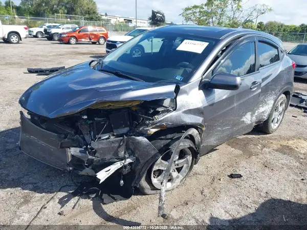 3CZRU5H33JM711398 2018 HONDA HR-V - Image 2