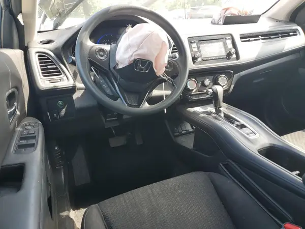 3CZRU5H33JM715080 2018 HONDA HR-V - Image 8