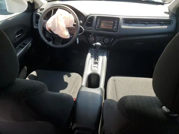 3CZRU5H33JM717878 2018 HONDA HR-V - Image 8