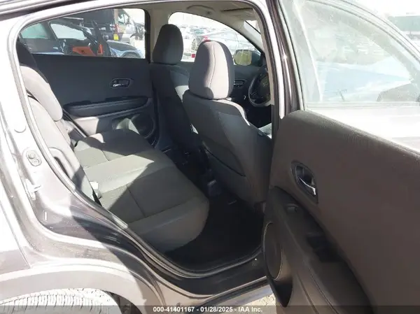 3CZRU5H33KG705052 2019 HONDA HR-V - Image 8