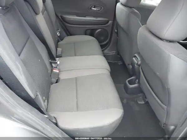 3CZRU5H33KG714592 2019 HONDA HR-V - Image 8