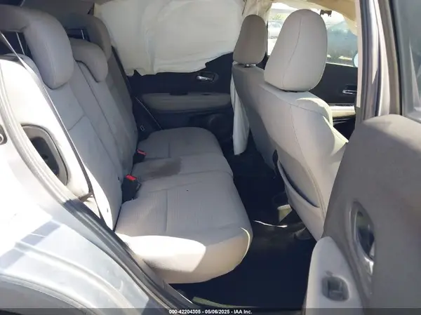 3CZRU5H33KG714687 2019 HONDA HR-V - Image 8