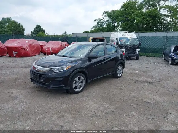 3CZRU5H33KG715161 2019 HONDA HR-V - Image 2