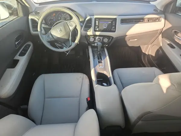 3CZRU5H33KM703206 2019 HONDA HR-V - Image 8