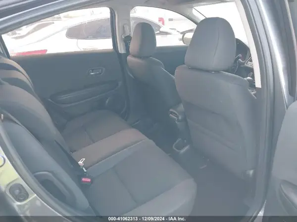 3CZRU5H33KM728820 2019 HONDA HR-V - Image 8