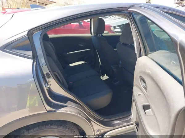 3CZRU5H33LG700905 2020 HONDA HR-V - Image 8