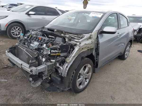 3CZRU5H33LM704101 2020 HONDA HR-V - Image 2