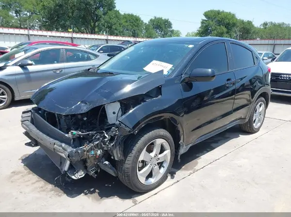 3CZRU5H33LM705295 2020 HONDA HR-V - Image 2