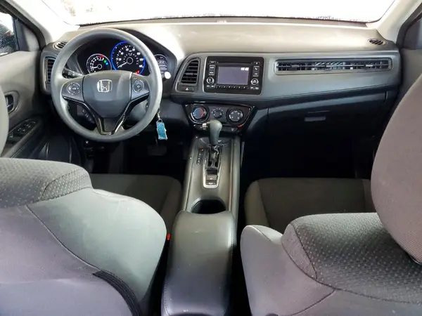 3CZRU5H33LM715311 2020 HONDA HR-V - Image 8