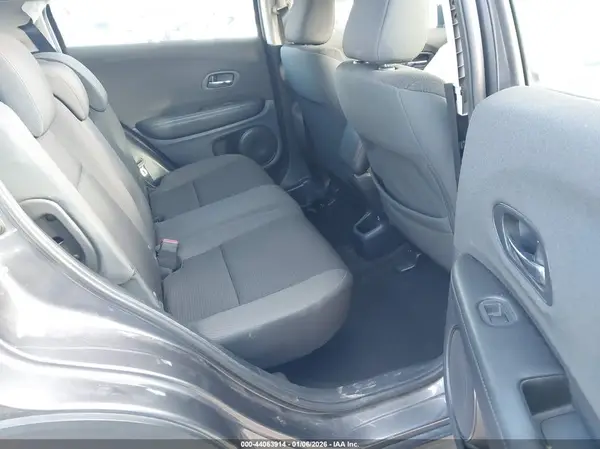 3CZRU5H33MM716413 2021 HONDA HR-V - Image 8
