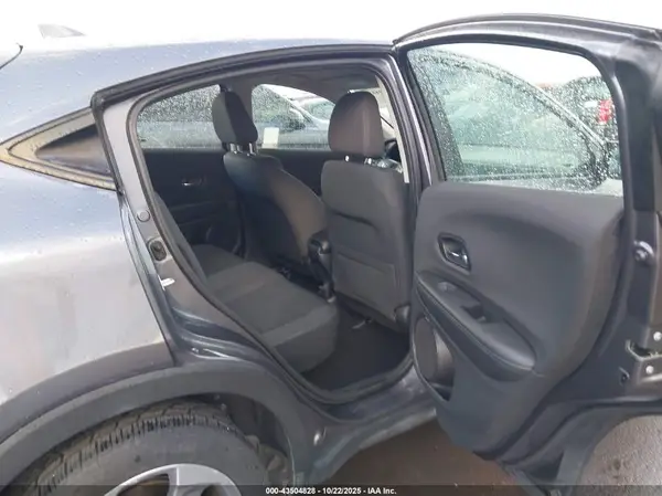 3CZRU5H33MM728304 2021 HONDA HR-V - Image 8