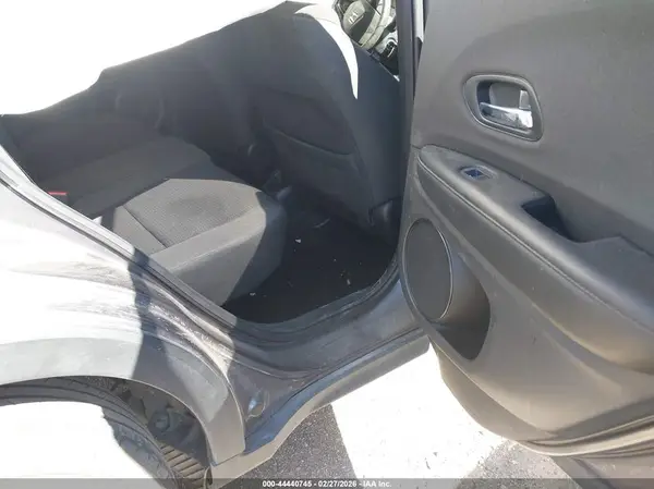 3CZRU5H33MM730957 2021 HONDA HR-V - Image 8