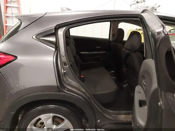 3CZRU5H34GM735248 2016 HONDA HR-V - Image 8