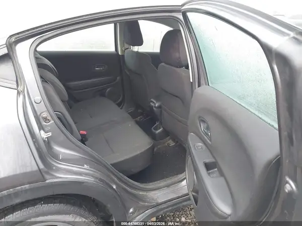 3CZRU5H34GM740451 2016 HONDA HR-V - Image 8