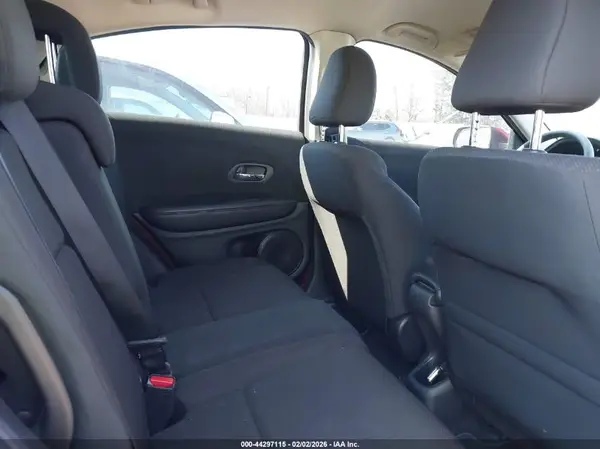 3CZRU5H34GM752941 2016 HONDA HR-V - Image 8