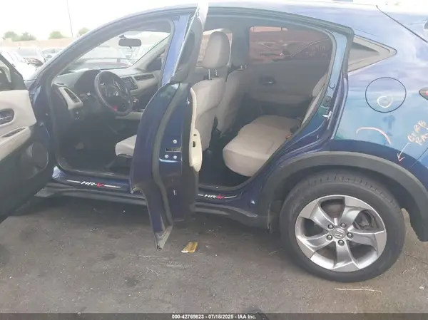 3CZRU5H34GM755306 2016 HONDA HR-V - Image 8