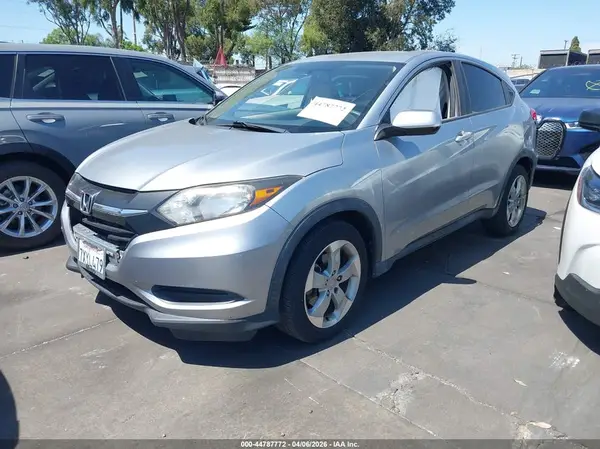 3CZRU5H34HG700340 2017 HONDA HR-V - Image 2