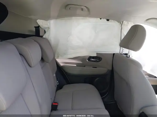 3CZRU5H34HG700340 2017 HONDA HR-V - Image 8