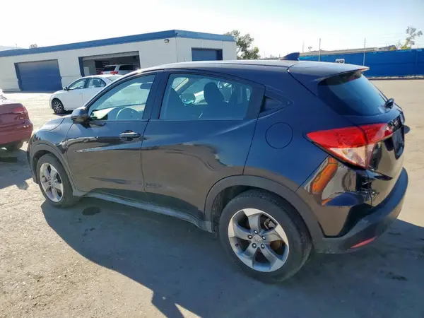 3CZRU5H34HG707093 2017 HONDA HR-V - Image 2
