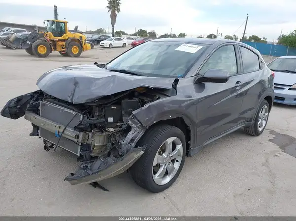 3CZRU5H34HM700582 2017 HONDA HR-V - Image 2