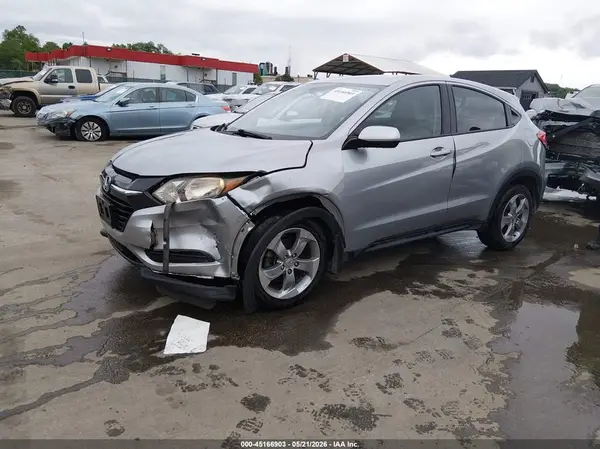 3CZRU5H34HM701750 2017 HONDA HR-V - Image 2