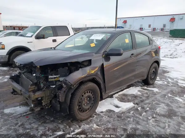 3CZRU5H34HM701781 2017 HONDA HR-V - Image 2