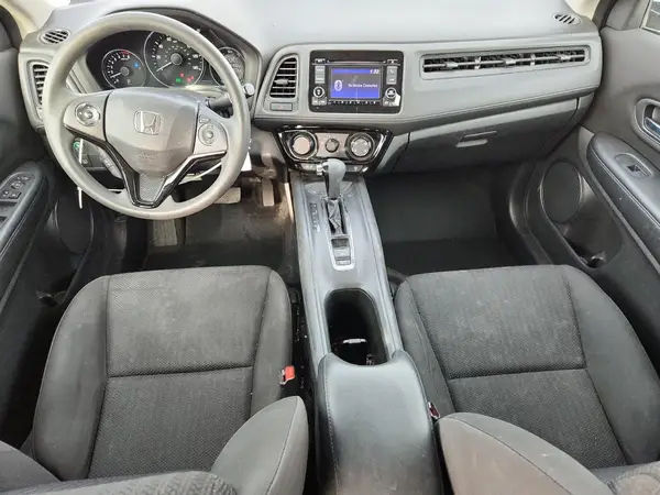 3CZRU5H34HM703790 2017 HONDA HR-V - Image 8