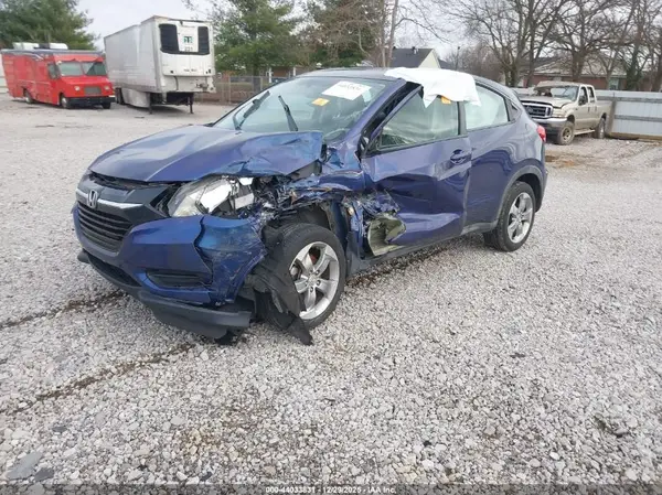 3CZRU5H34HM705510 2017 HONDA HR-V - Image 2